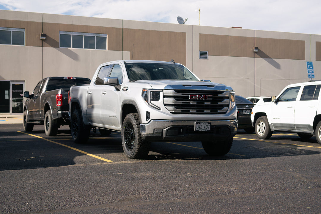 Clearance Is The Name Of The Game: GMC 1500 BDS 3.5" Fox Performance Elite Lift Kit