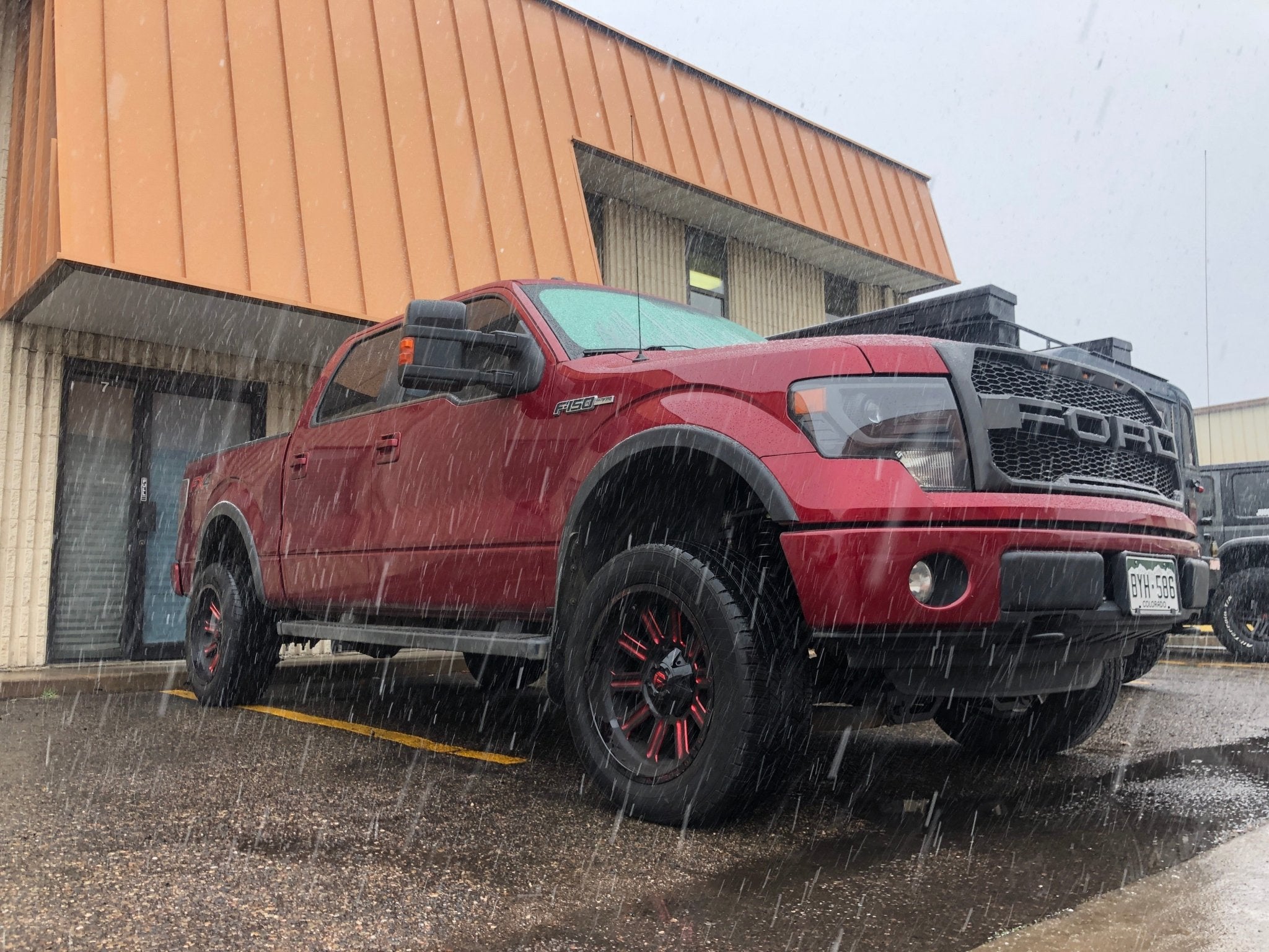 Rough Country 4" Lift - 2013 Ford F150 FX4 - Juggernaut USA