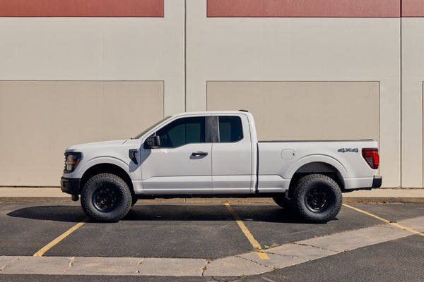 2026 Ford F-150 XL: Dobinsons MRR 3-Way Lift, 35s + Skid Plates