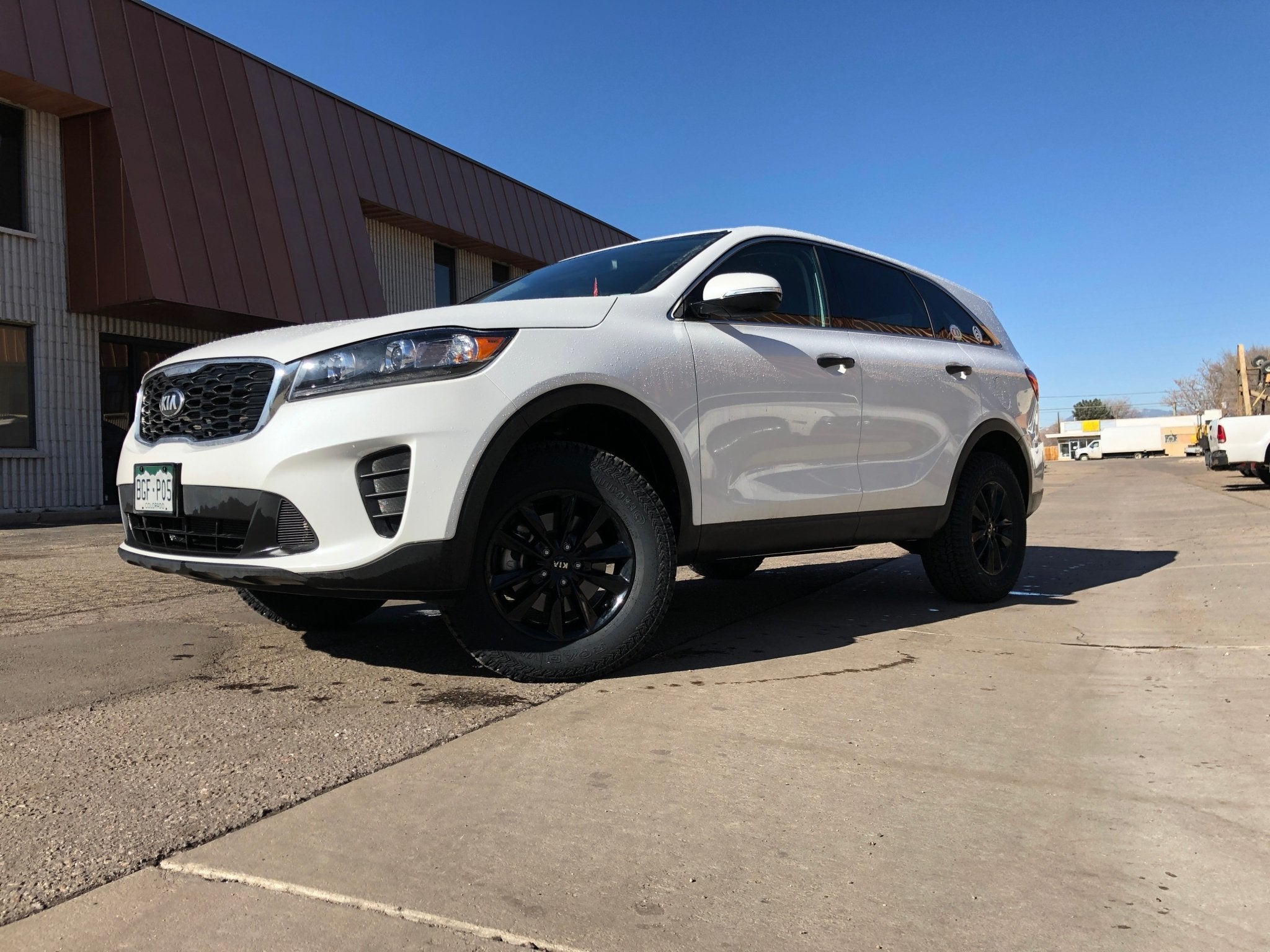 Kia Sorento Lift Install and Wheel Powdercoating Juggernaut USA